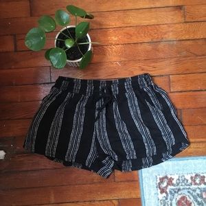 Universal Thread• Linen Blend Striped Shorts XS